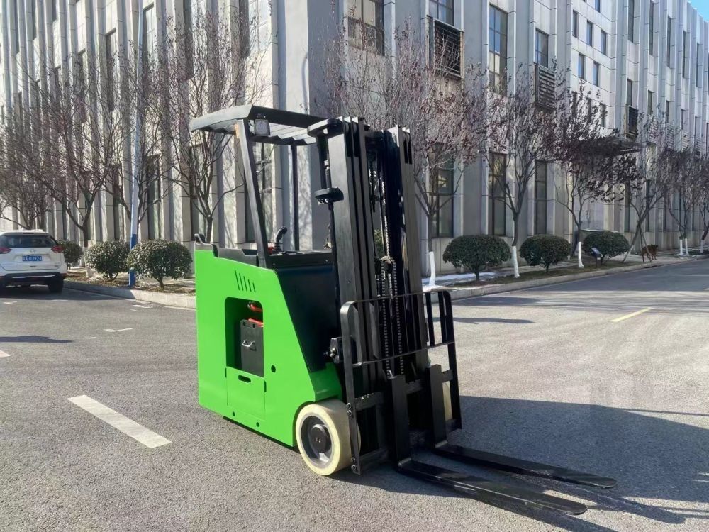 Side Standing Counterweight Electric Forklift Truck Electronic Steering Integrated Handle