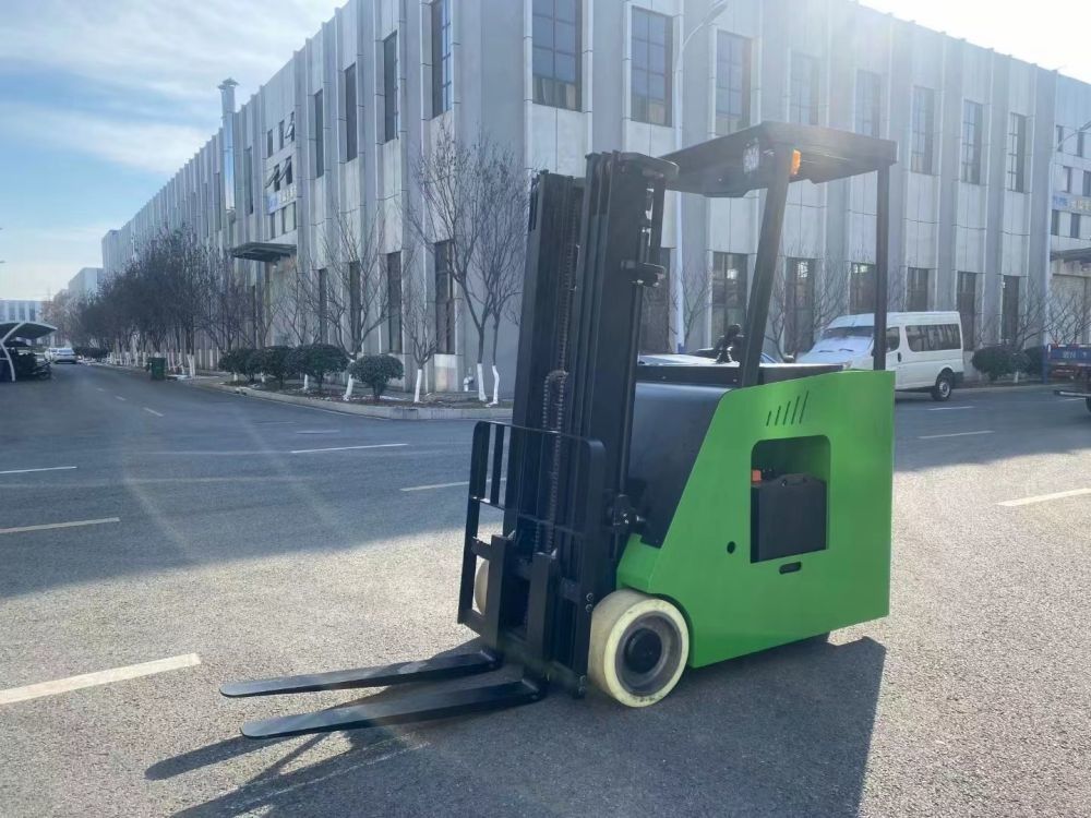 Side Standing Counterweight Electric Forklift Truck Electronic Steering Integrated Handle
