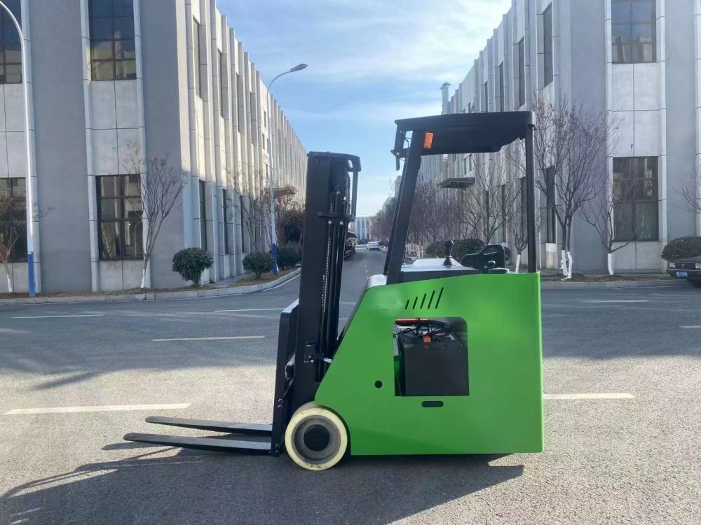 Side Standing Counterweight Electric Forklift Truck Electronic Steering Integrated Handle